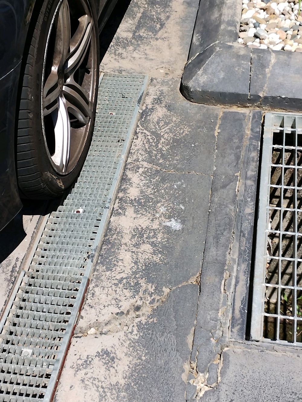 Cracks measured in millimetres, not adjectives